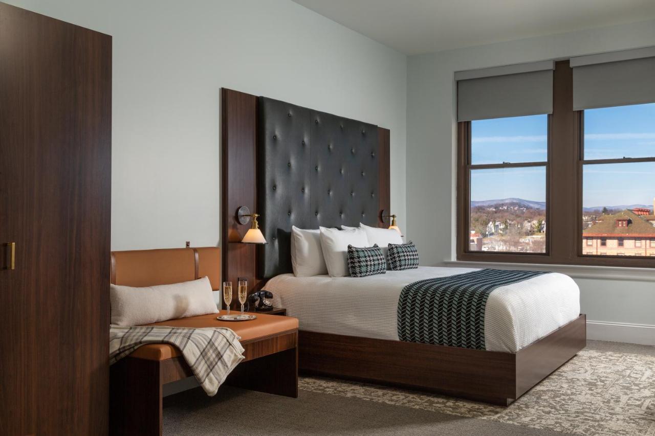 The Liberty Trust Hotel Roanoke Exterior photo